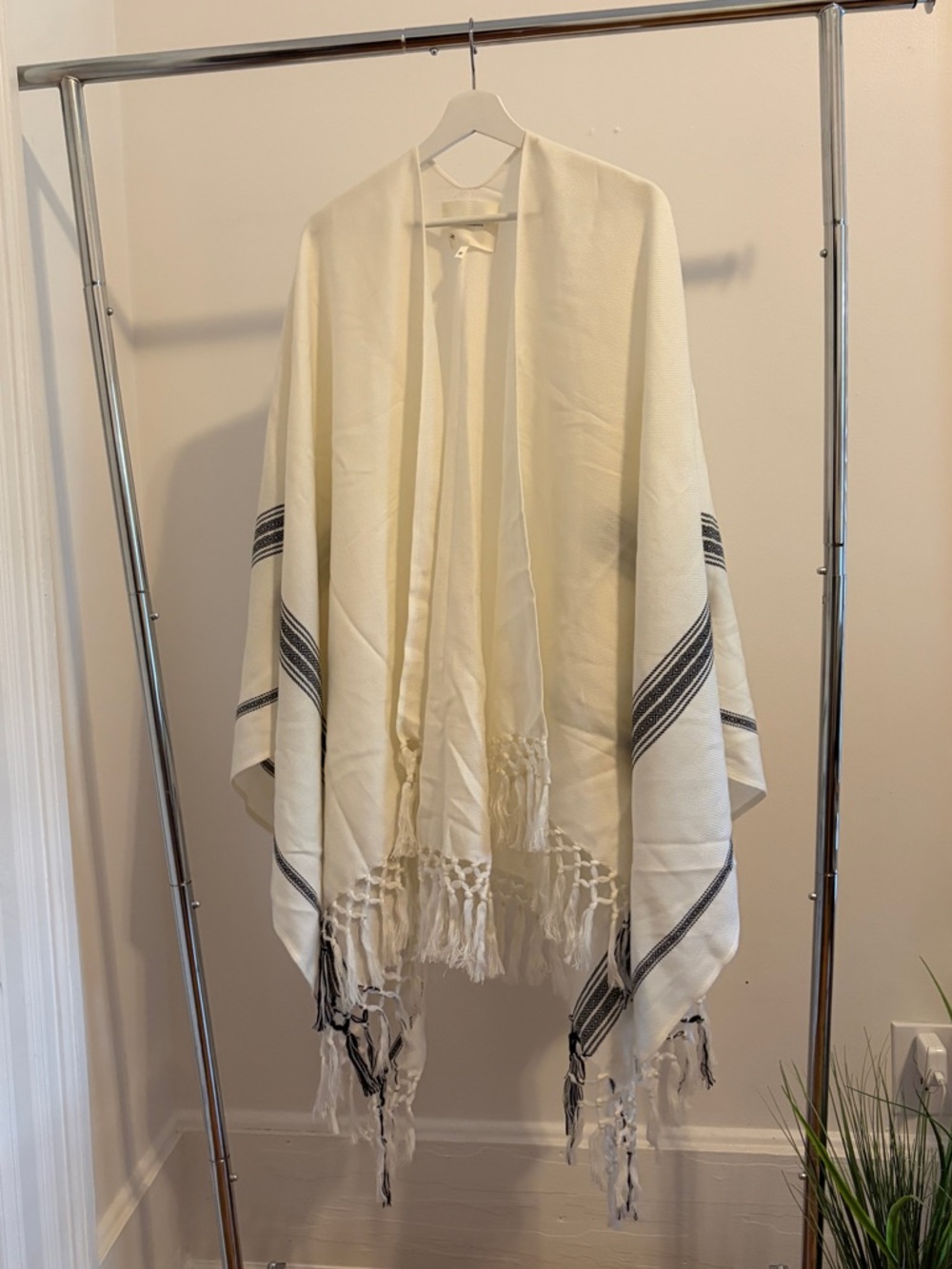 Anthropologie Ivory Kimono